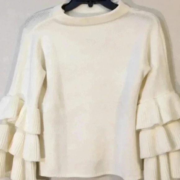 un brand sweater blouse  S - Picture 11 of 16